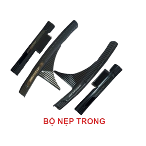 Ốp Bậc Cửa, Nẹp Bước Chân Trong Ngoài Mitsubishi Attrage 2016-2020 Vân Carbon 