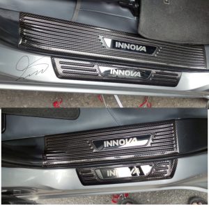 Ốp Bậc Cửa, Nẹp Bước Chân Trong Ngoài Toyota Innova 2017 Vân Carbon 